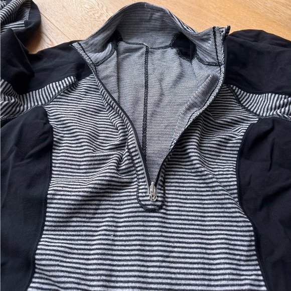 Lululemon Run: U-Turn Pullover Mini Check Pique Black White quarter zip 8 - Picture 6 of 14